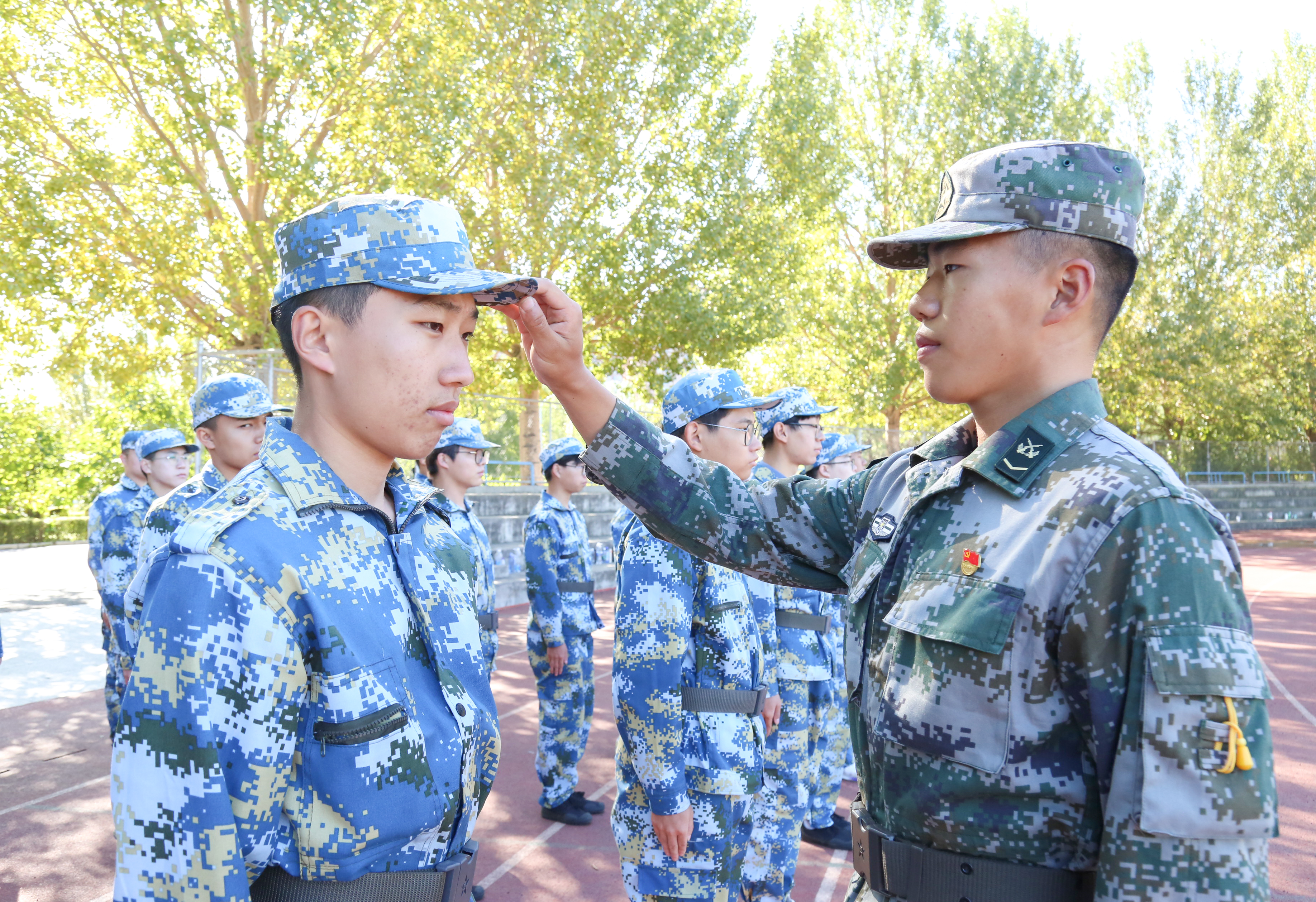 学校教官证图片图片